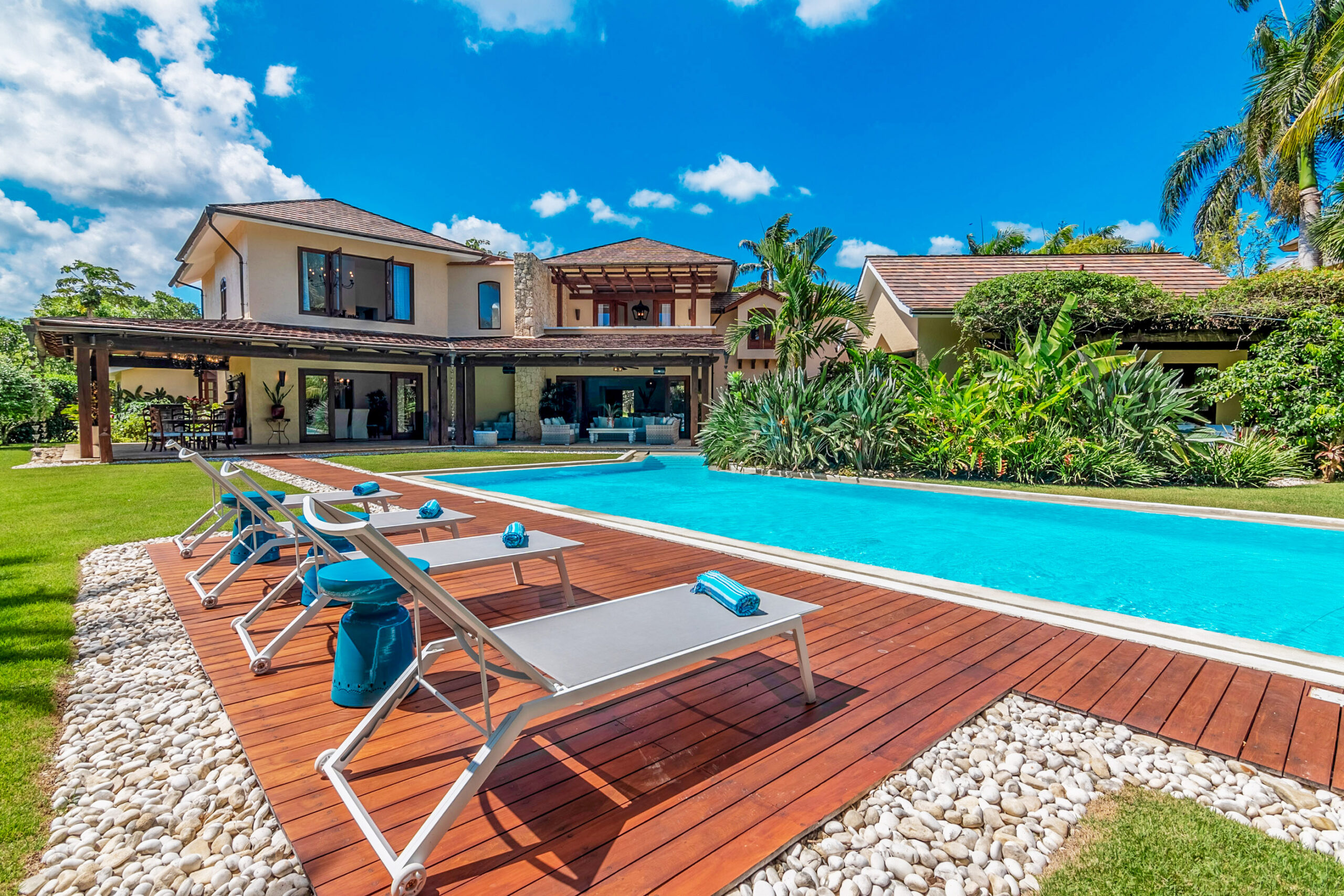 Cabarete Retreat photo with view of the pool and villa