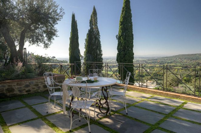 Cortona Escape Outdoor Dining Patio