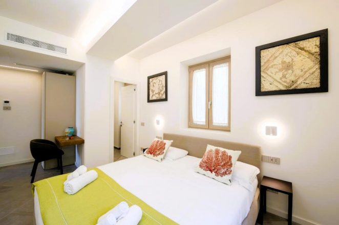 9c Amalfi Coast Getaway Bedroom3