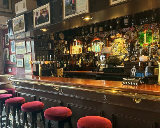 The Residence at St. Andrews Pub Image