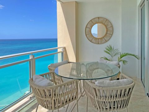 Sint-Maarten-Balcony