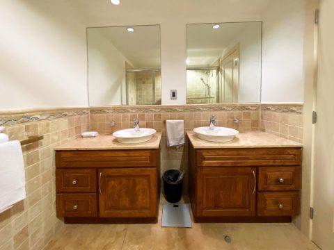 Sint-Maarten-Bathroom-Sinks
